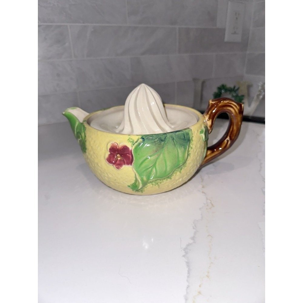 VINTAGE ST Yellow LEMON LIME ORANGE CITRUS HAND PRESS JUICER Japanese‎